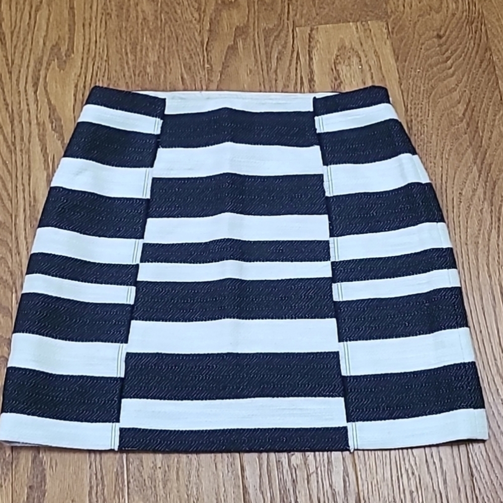Loft illusion skirt 8 Petite